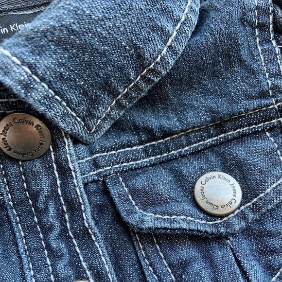 [2/35$✨] Calvin Klein Jean Jacket 🌸🌿 - Picture 2 of 6